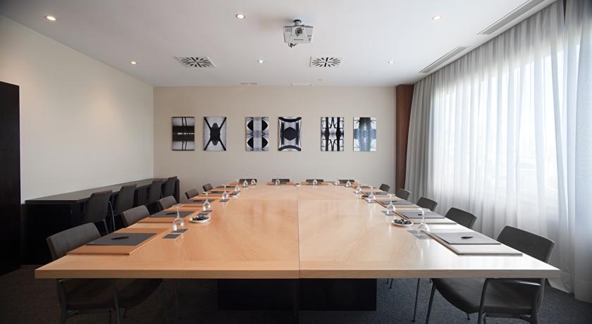 Ac Hotel Huelva By Marriott ภายนอก รูปภาพ